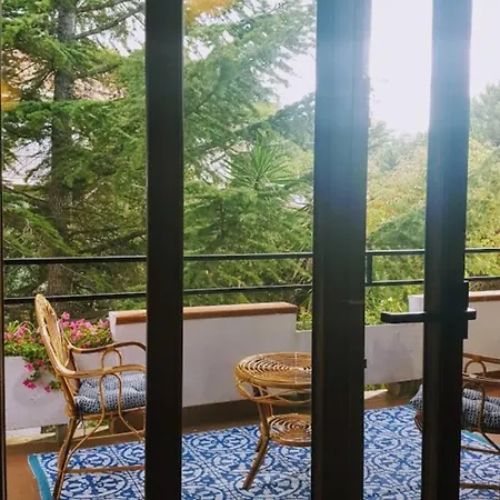 Couette-café Sophia 3*